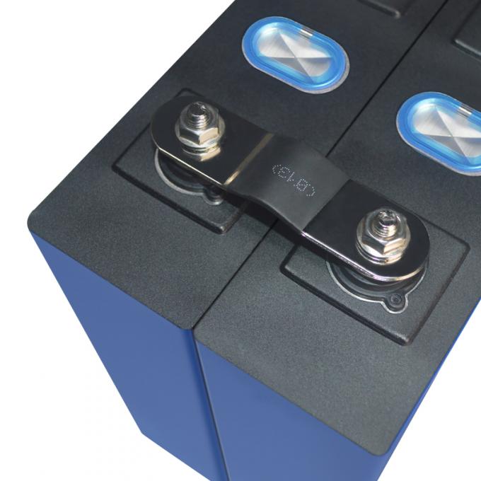 η ιονική μπαταρία λίθιου συνήθειας 3.2V 202Ah συσκευάζει prismatic κύτταρα κύκλων lifepo4 4kg τα βαθιά 5